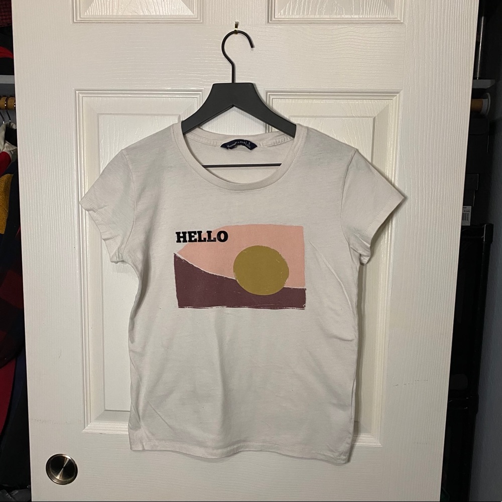 Abercrombie and Fitch tee